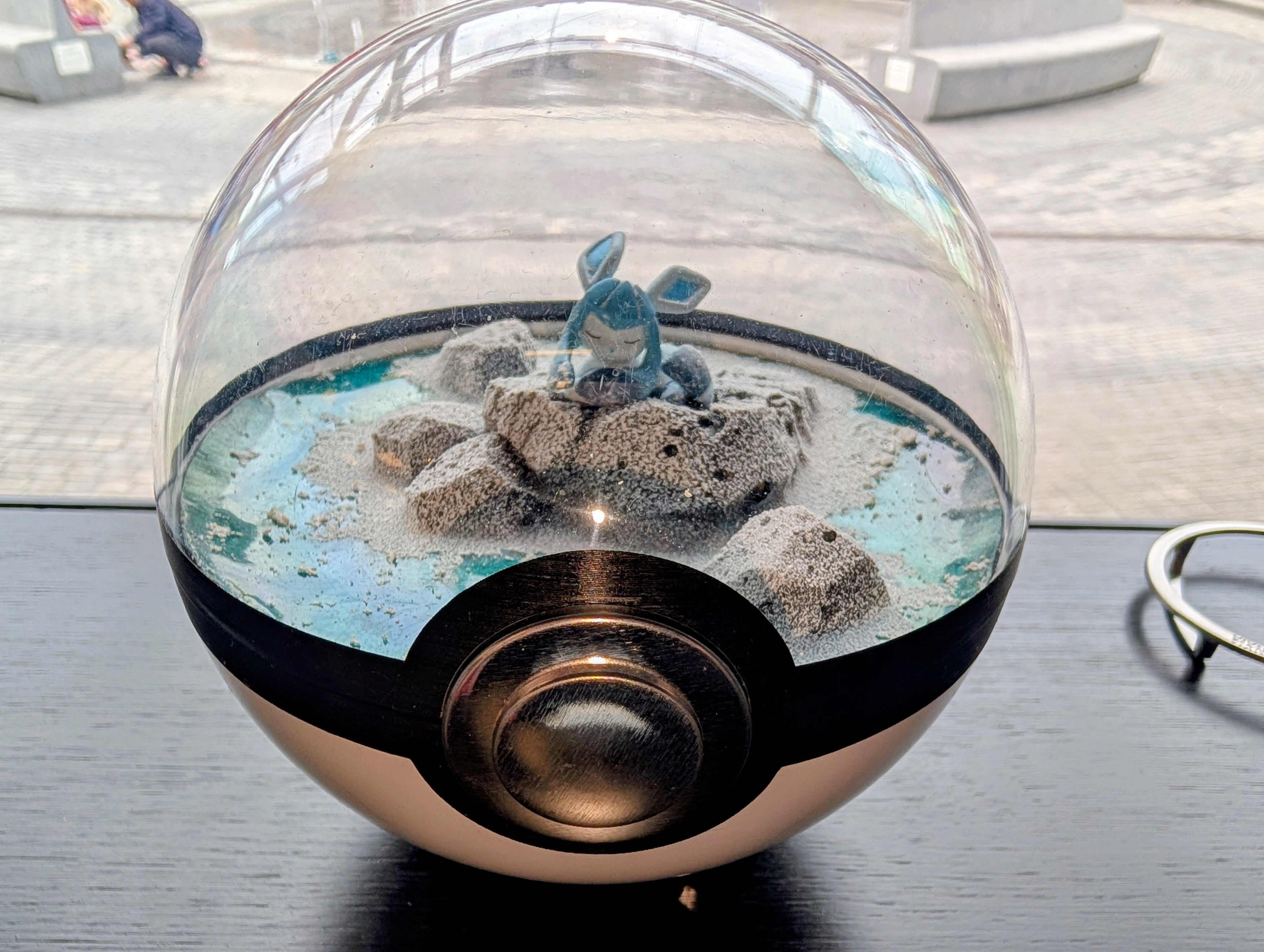 PokeGlobe Glaceon