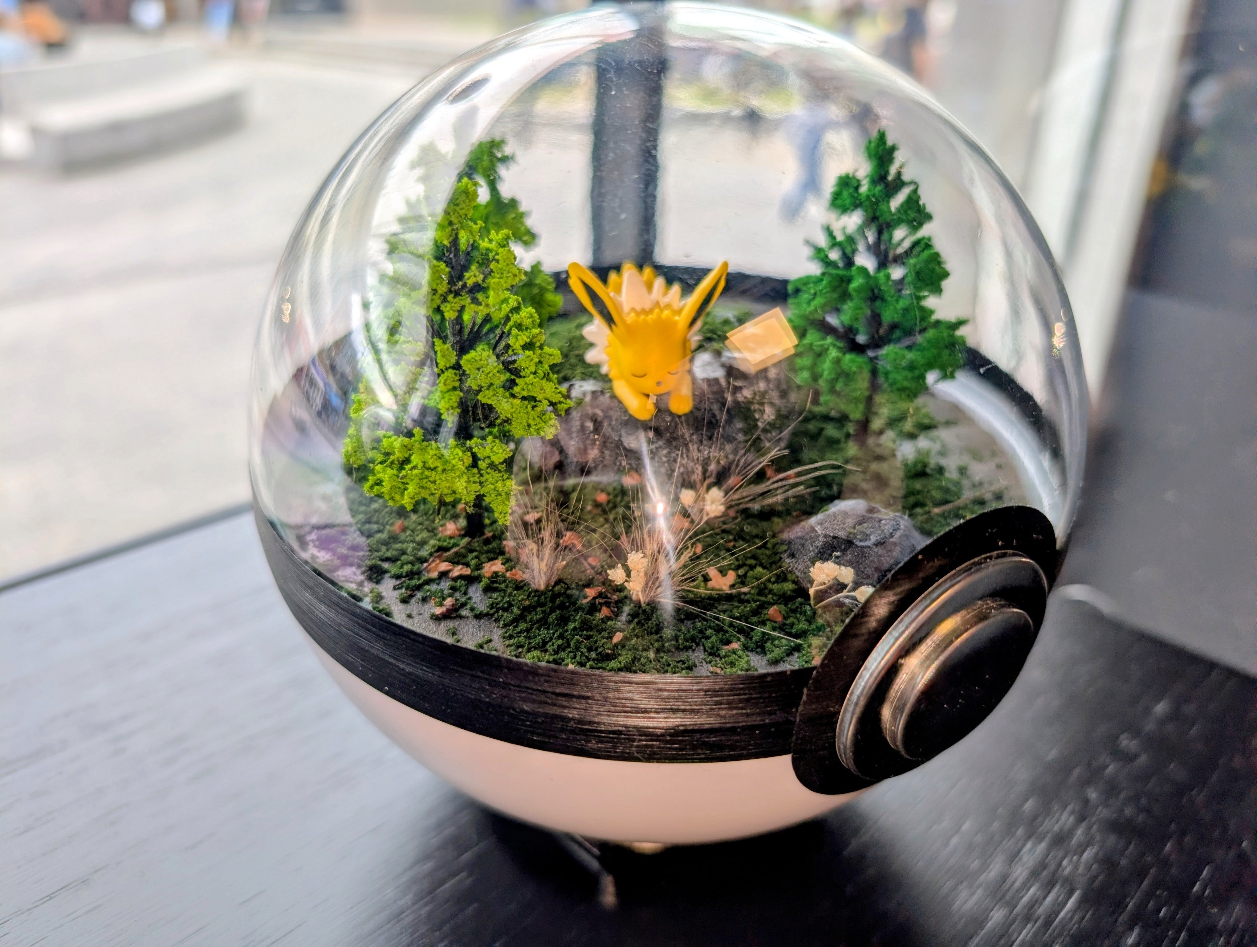 PokeGlobe Jolteon